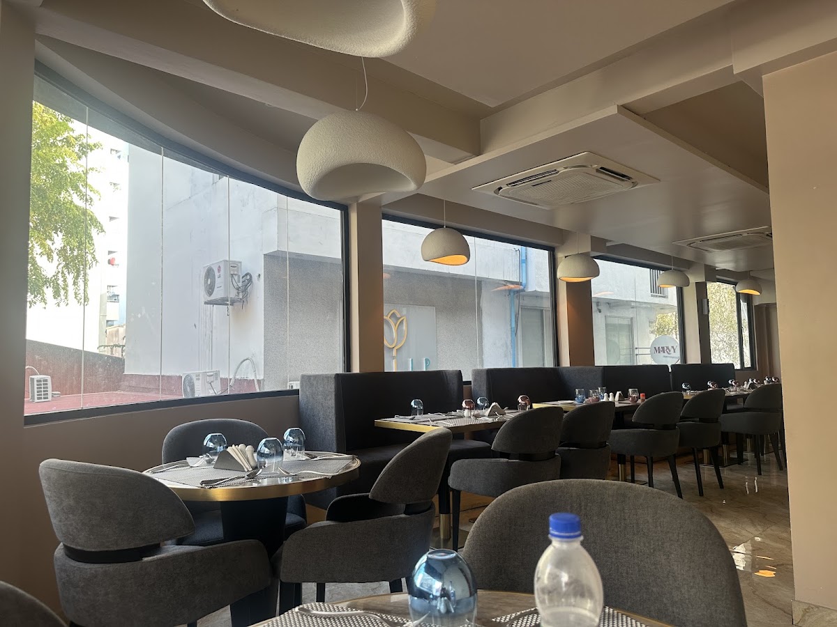 Kaaminee Lounge KL
