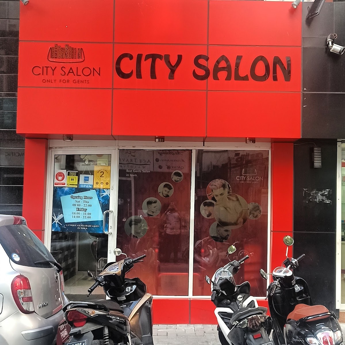 City saloon