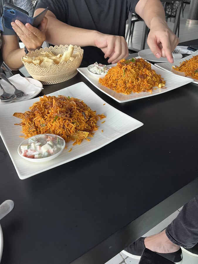 Le Wave Café & Bistro