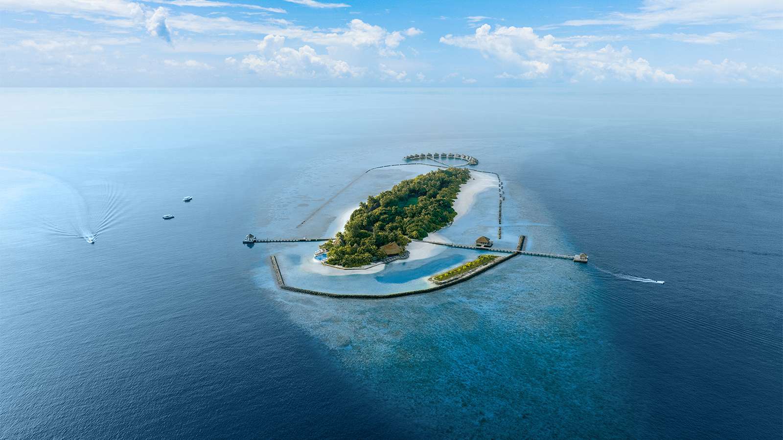 Komandoo Island Resort