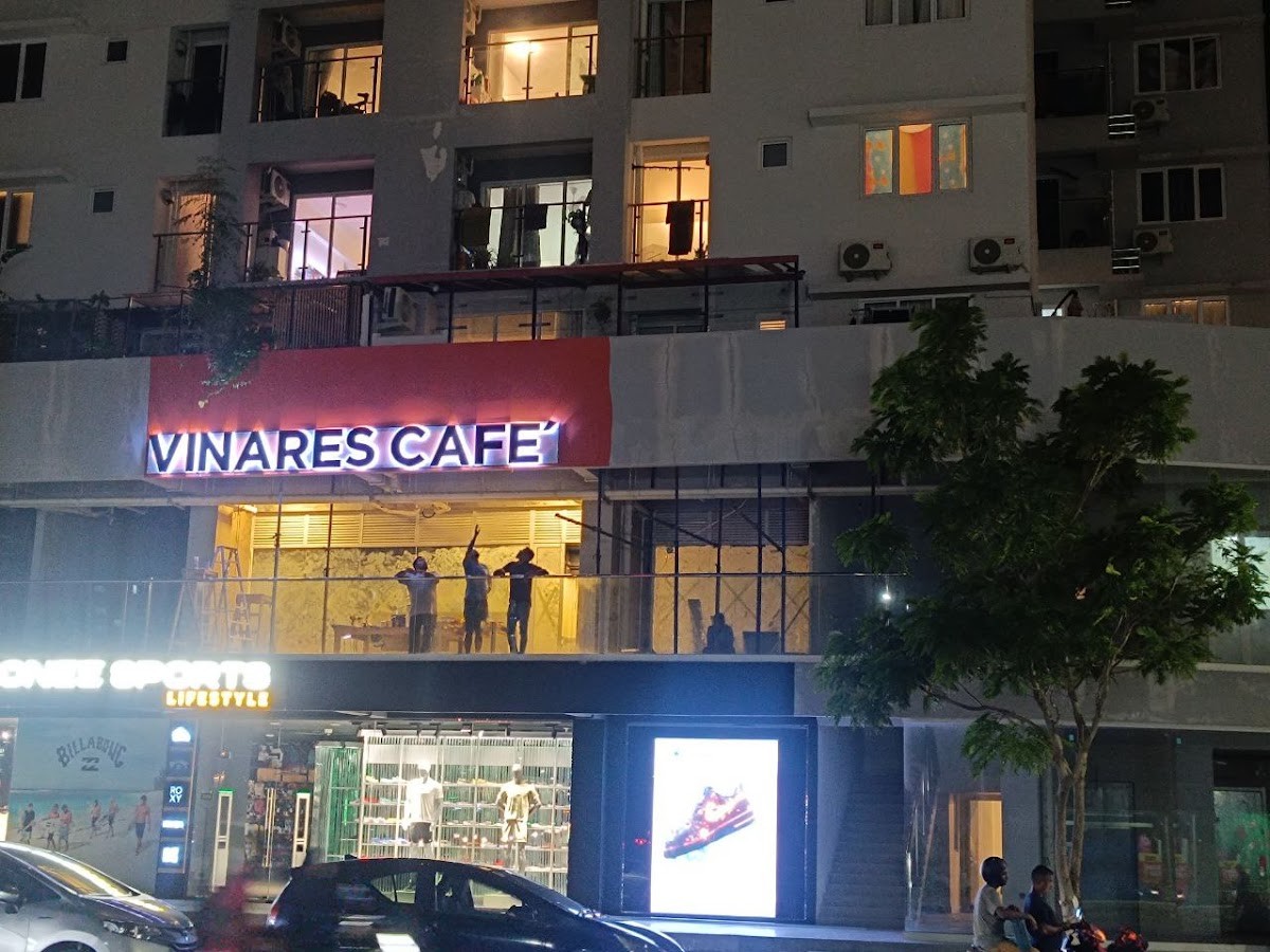 Vinares Café photo 1