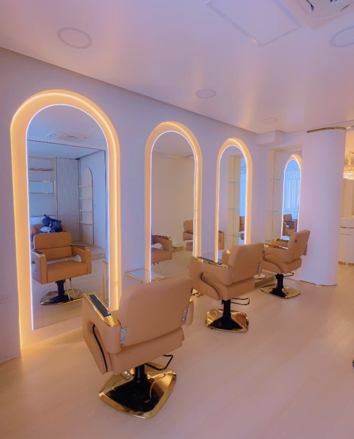 Viviansalon.mv
