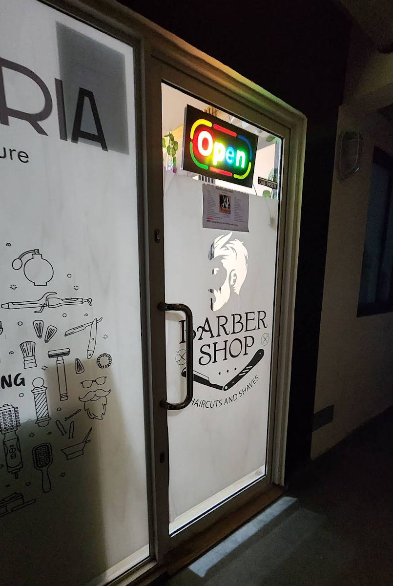 SALOON FOSHI BARBER SHOP photo 1