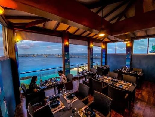Skyfall Lounge & Restaurant photo 3