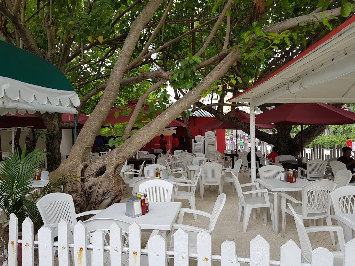 Dinemore Henveyru photo 2