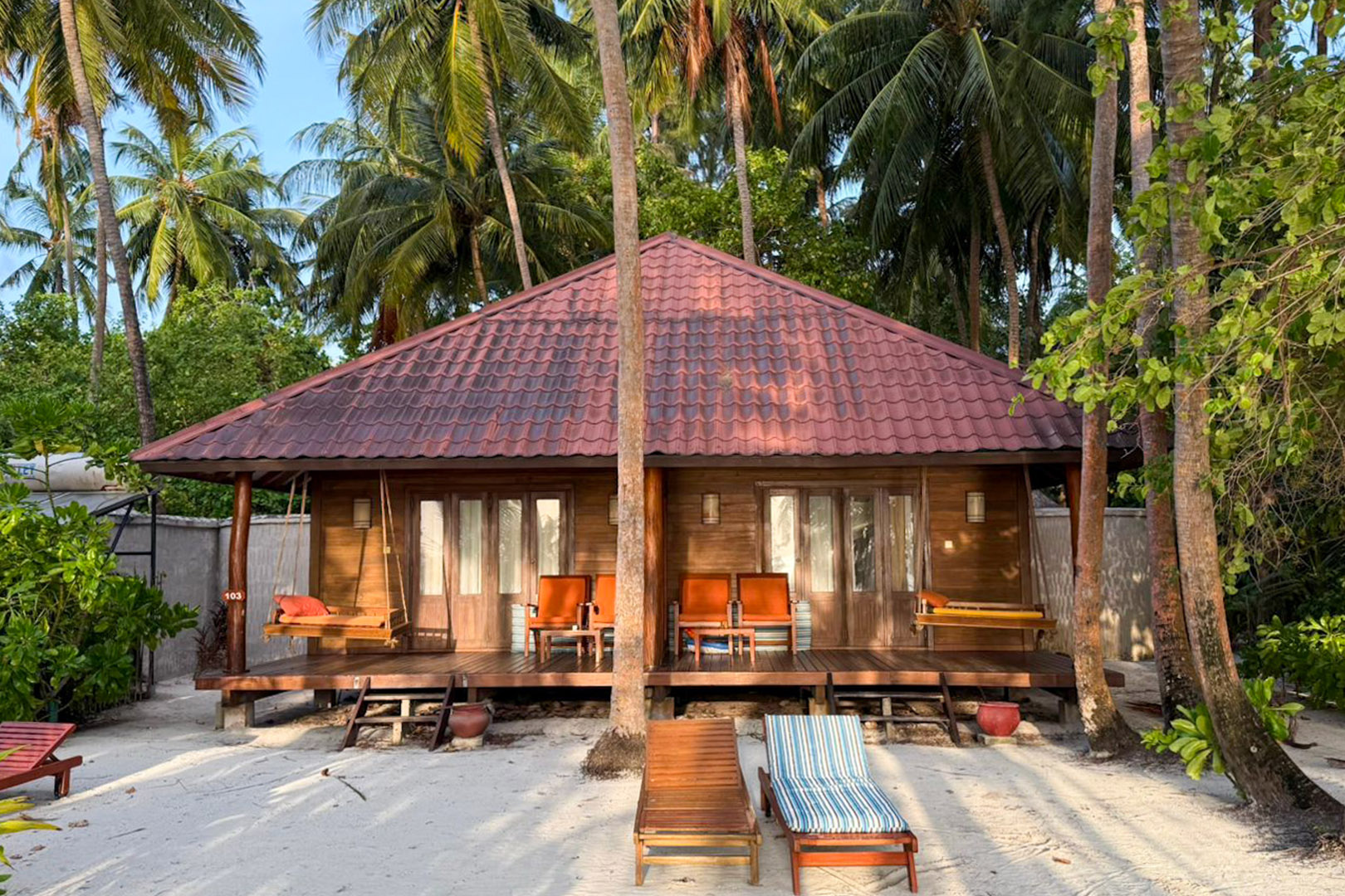 Medhufushi Island Resort photo 1