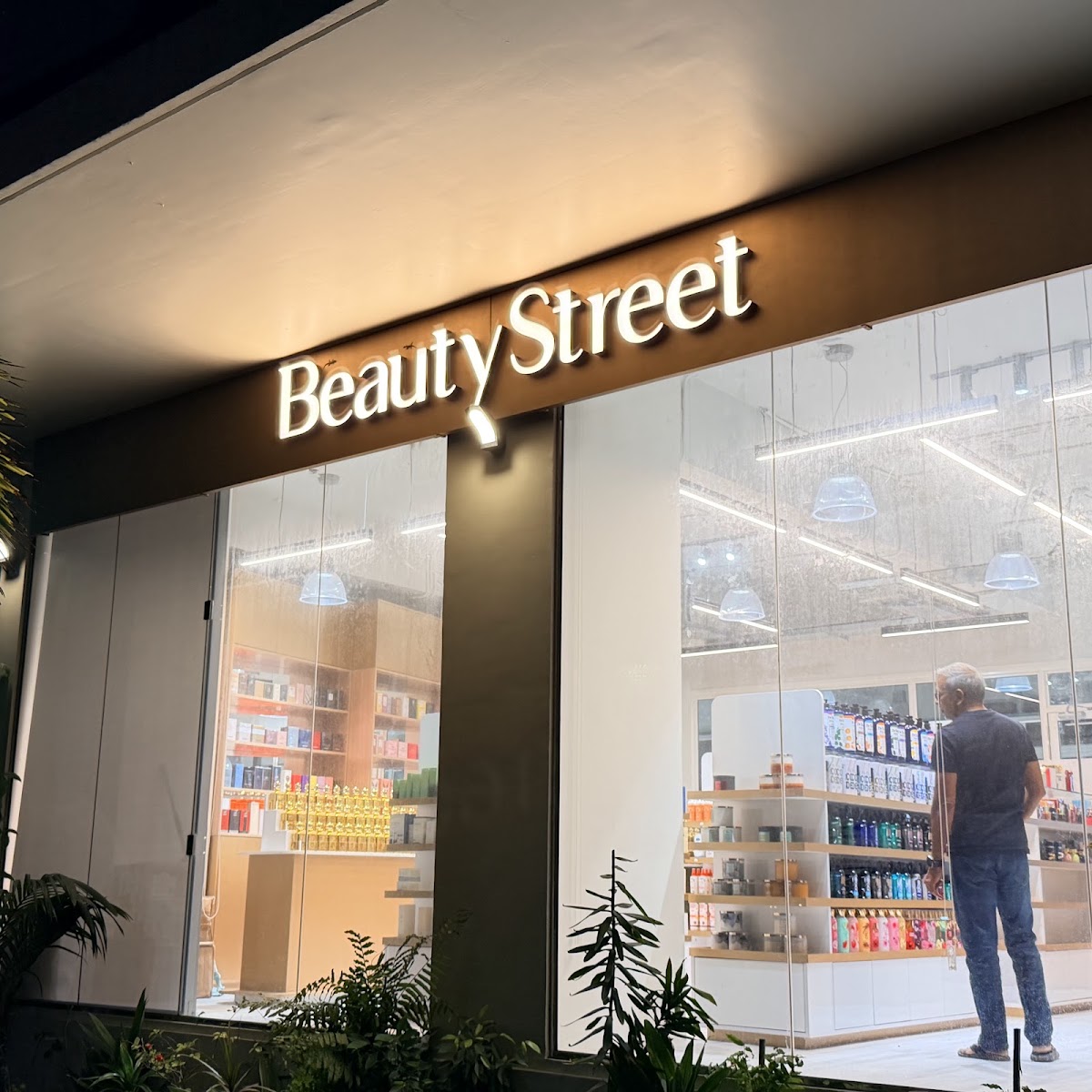 Beauty Street – Hulhumalé Phase 1