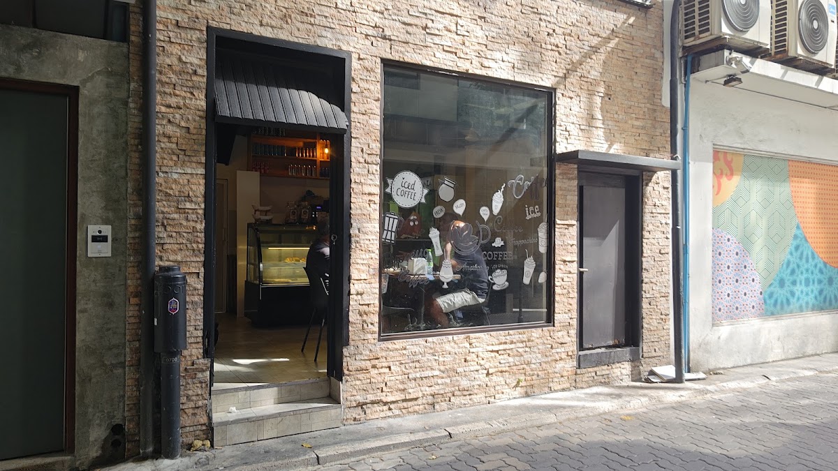THE BEANS CAFE & BISTRO