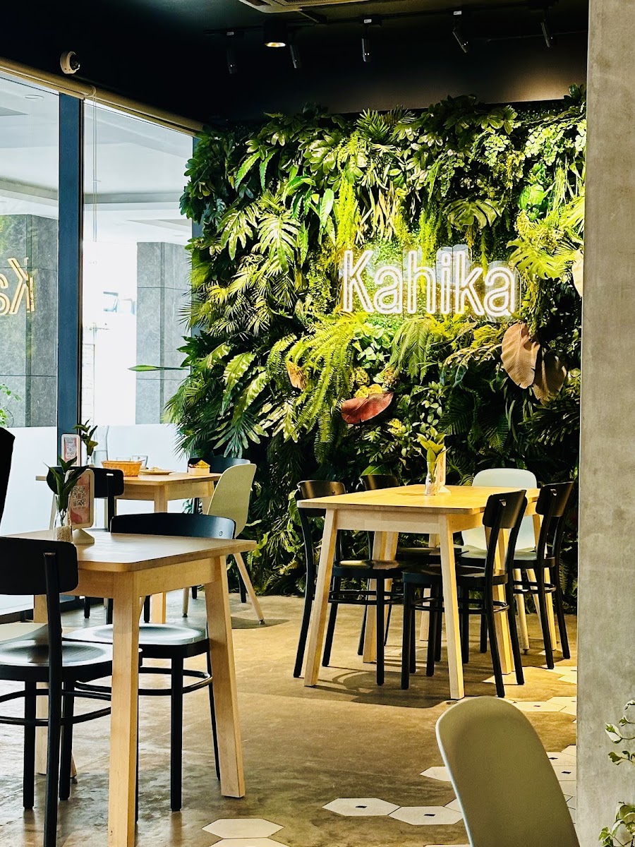 Kahika Bistro photo 1