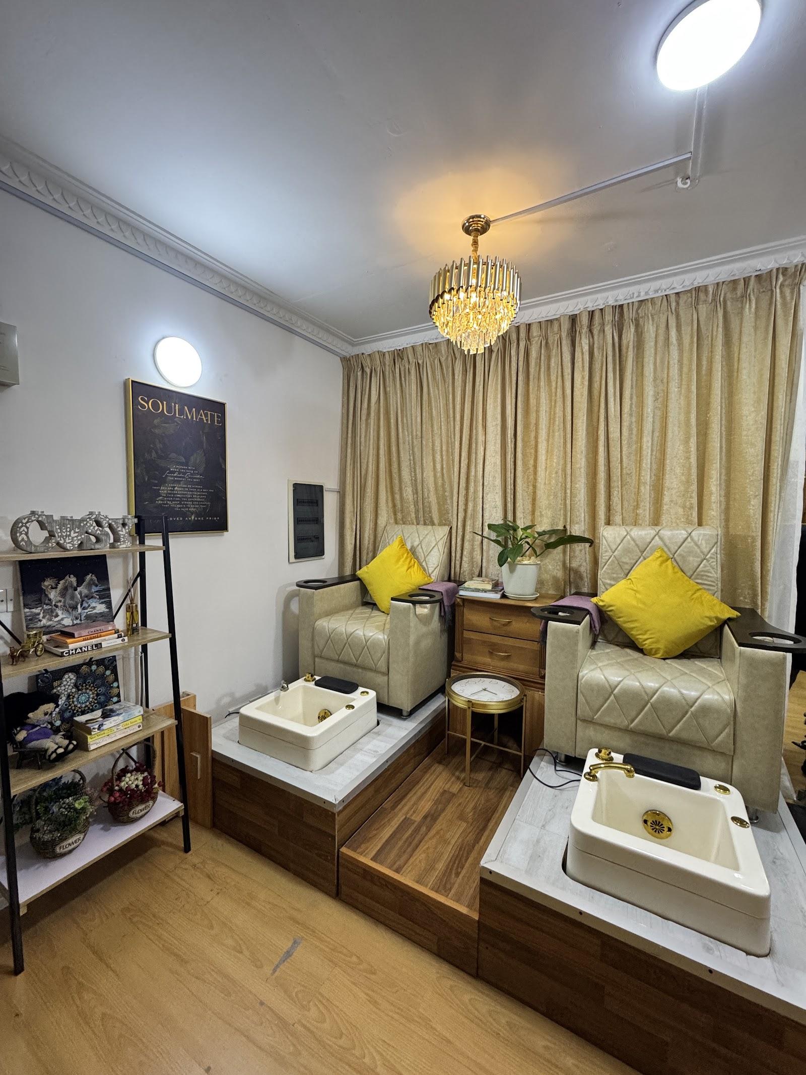 Stick ‘n Style Boutique & Salon & The Fashion Boutique photo 2