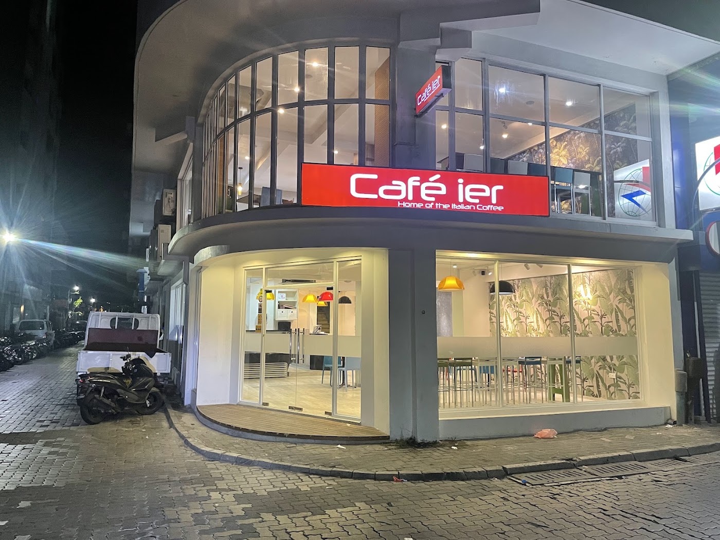 Cafe'ier Malé photo 1