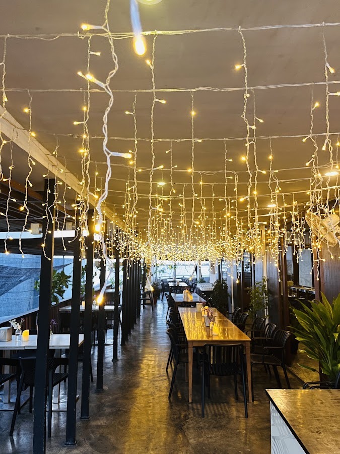 One & all restaurant photo 1