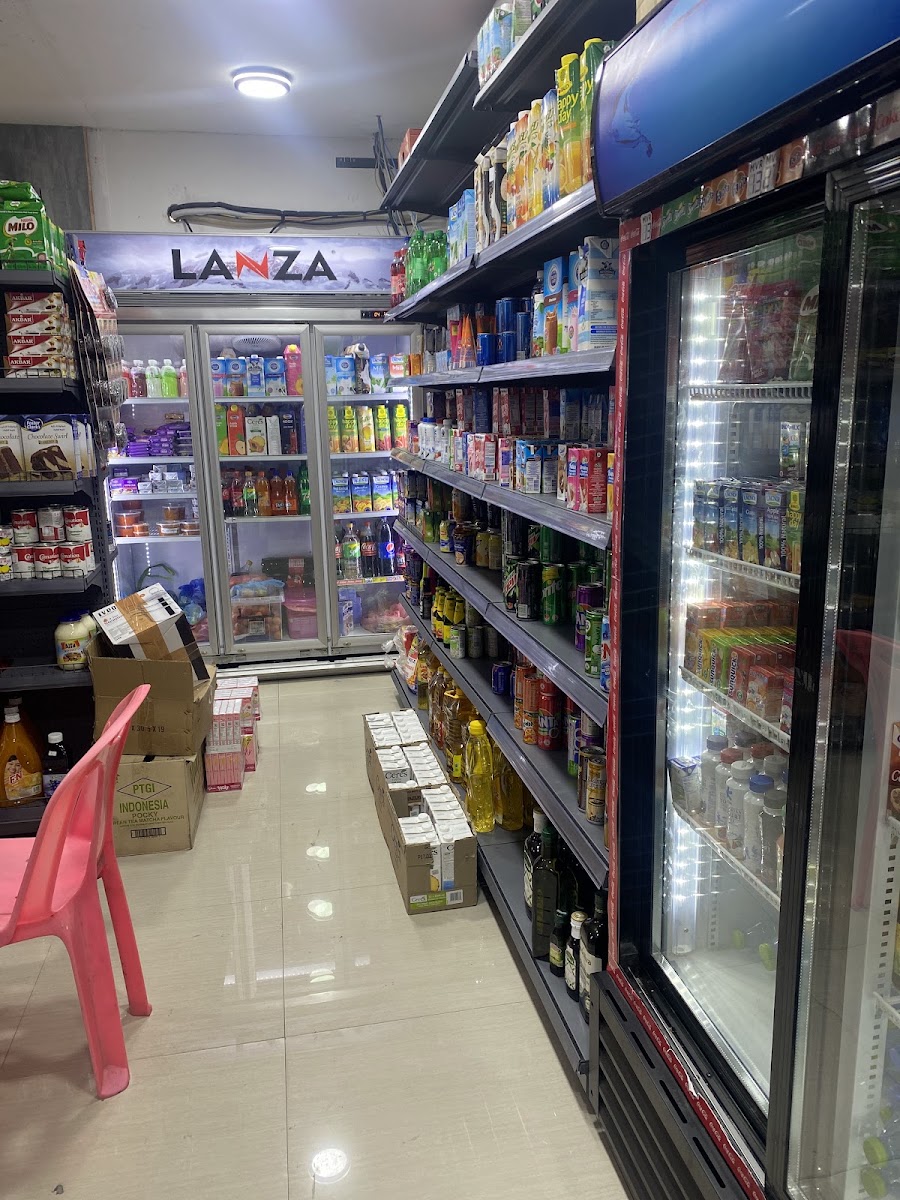 MAX GROCER